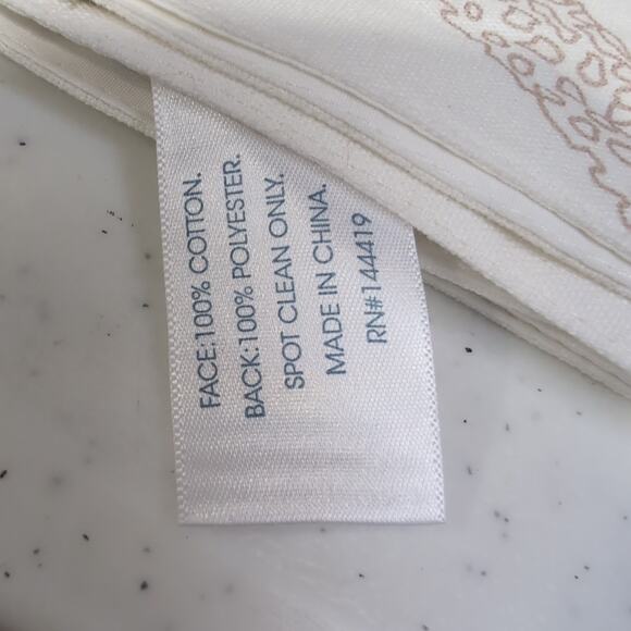 Coastal Collection Table Runner 13x72 Cream Beach House Starfish Sea Life NEW - Picture 10 of 10
